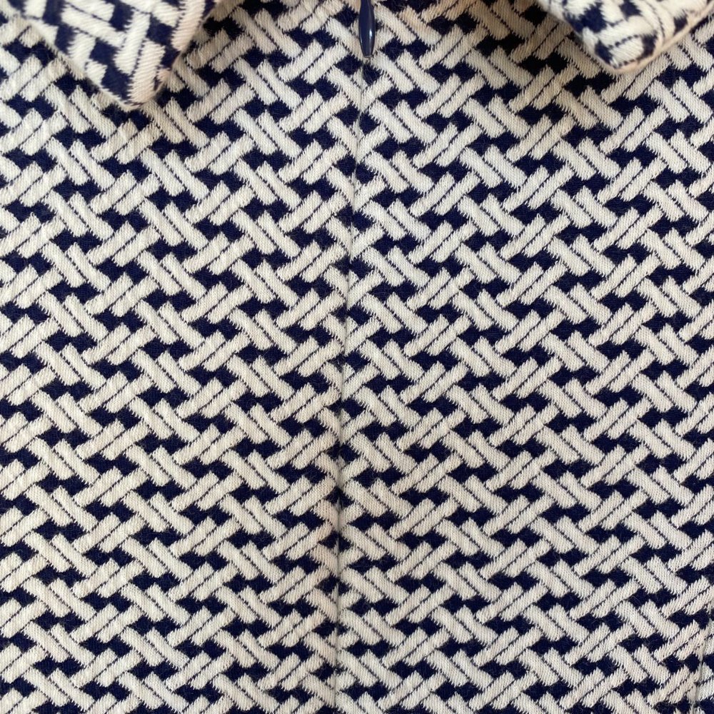 60s-Inspired Sheath Dress Navy Patterned - Picture 2 of 4